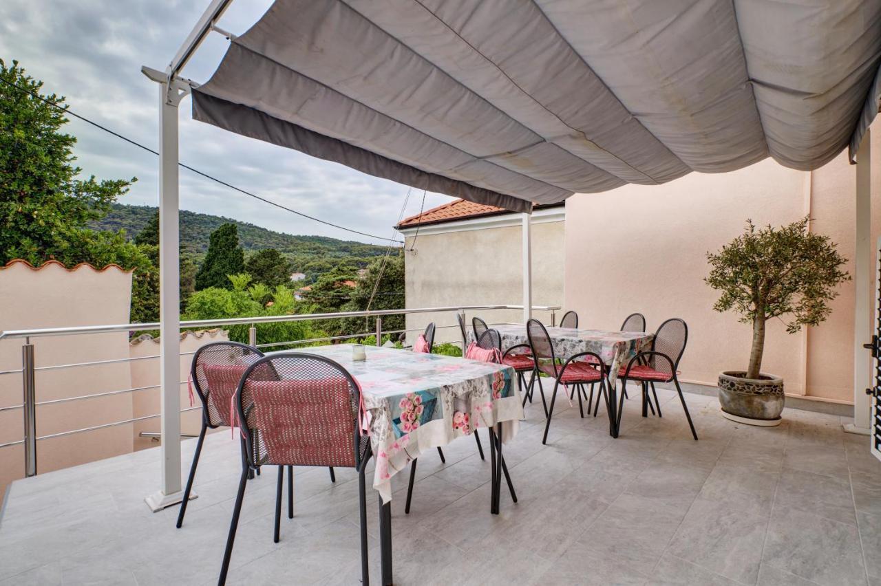 Apartments Ljubica Veli Losinj Ngoại thất bức ảnh