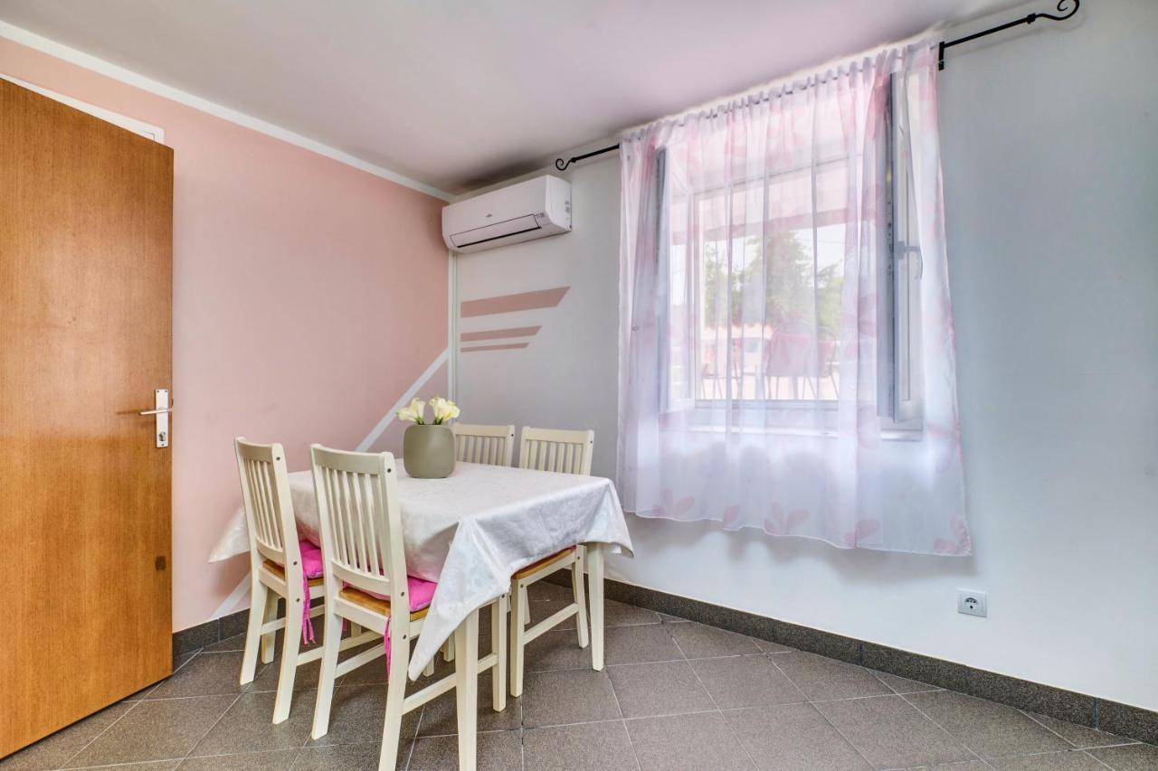 Apartments Ljubica Veli Losinj Ngoại thất bức ảnh
