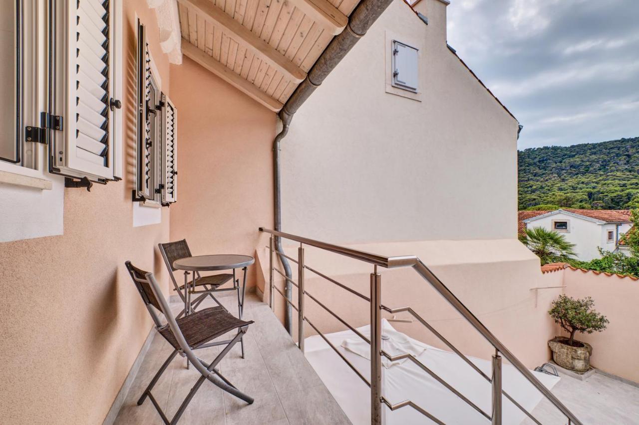 Apartments Ljubica Veli Losinj Ngoại thất bức ảnh