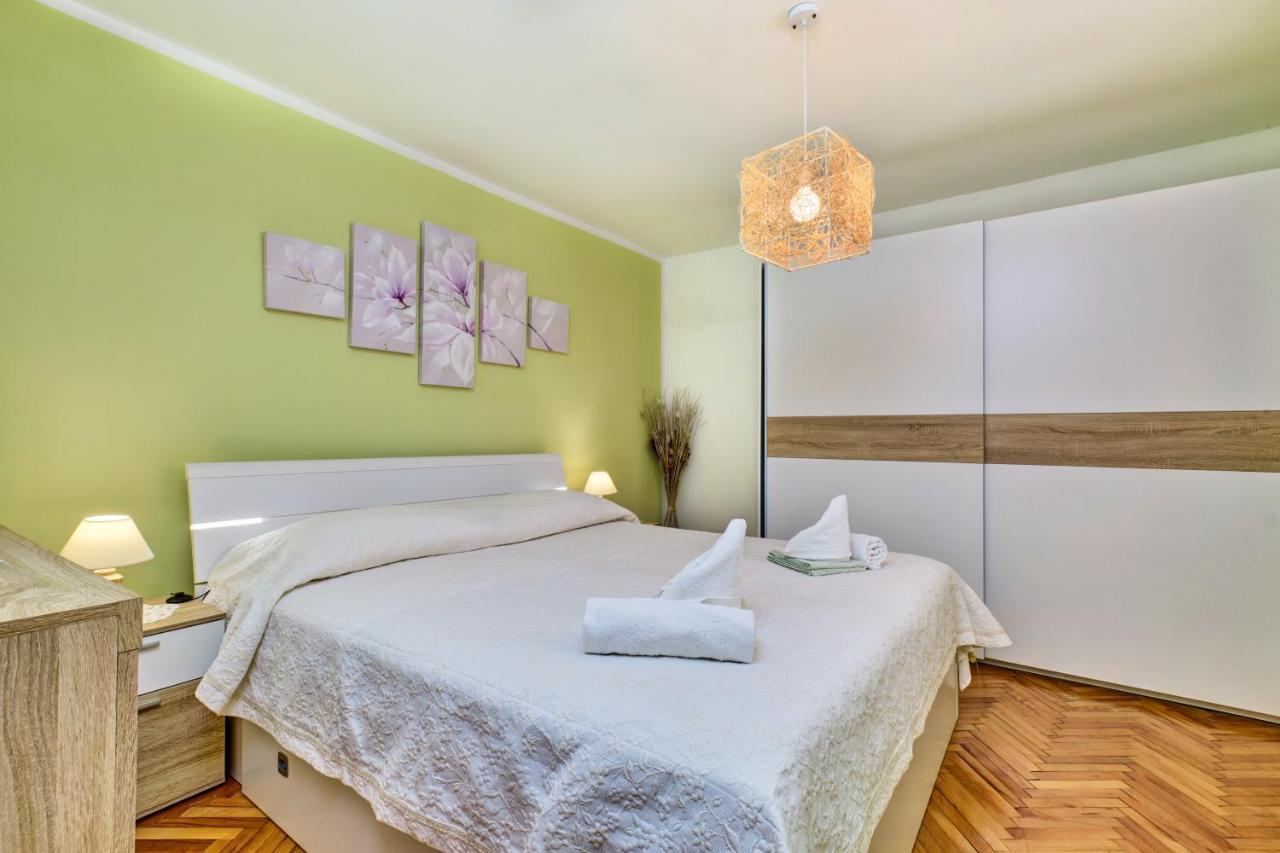 Apartments Ljubica Veli Losinj Ngoại thất bức ảnh