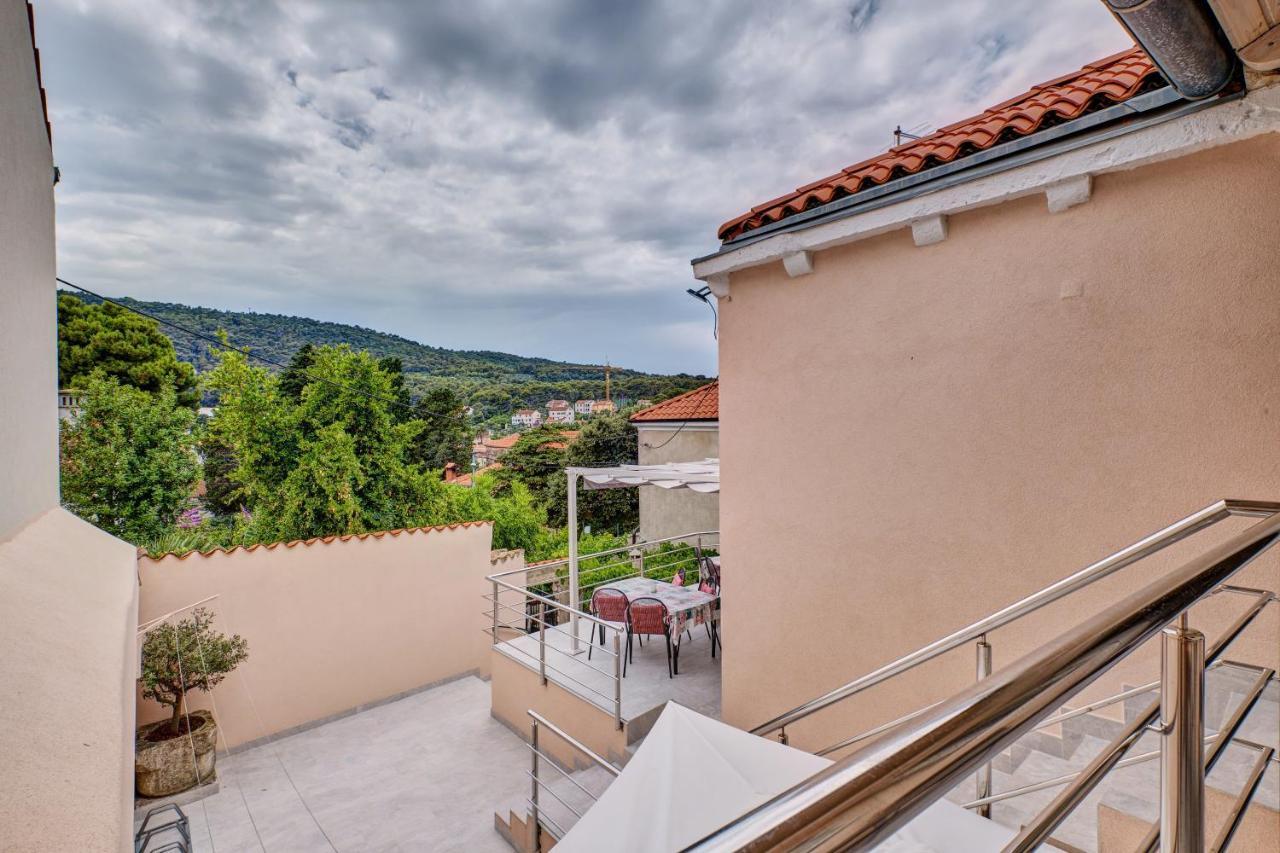 Apartments Ljubica Veli Losinj Ngoại thất bức ảnh