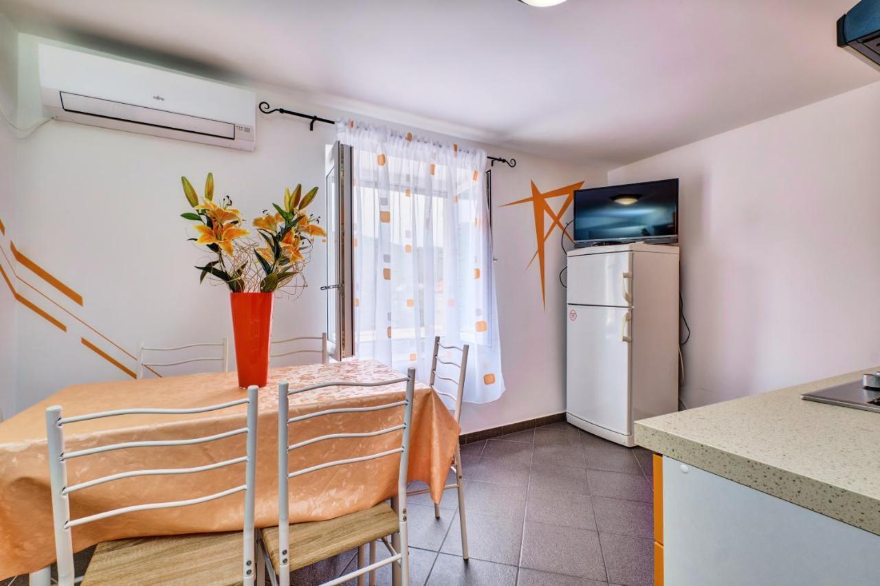 Apartments Ljubica Veli Losinj Ngoại thất bức ảnh