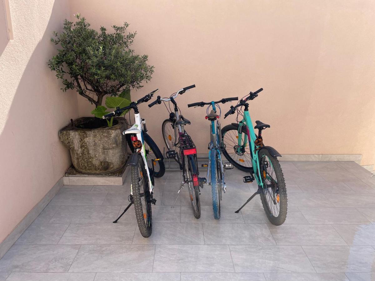 Apartments Ljubica Veli Losinj Ngoại thất bức ảnh